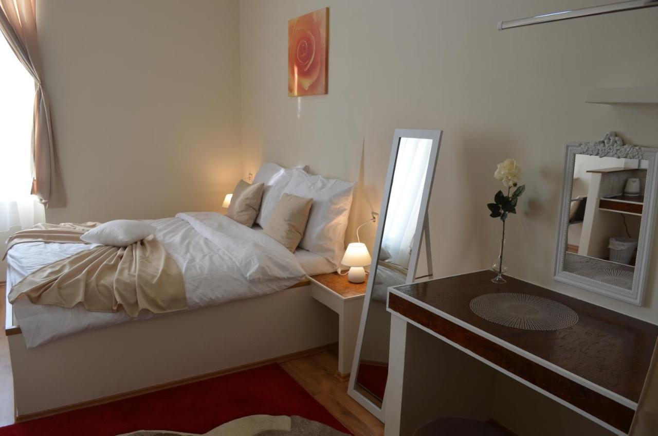 Rooms & Apartments Infinity Риека Экстерьер фото