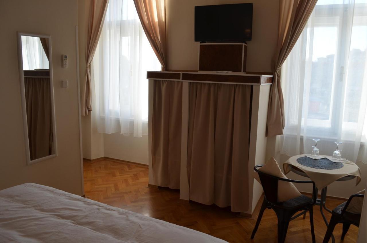 Rooms & Apartments Infinity Риека Экстерьер фото